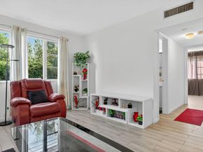 418 S Cypress Rd 110, Pompano Beach FL 33060