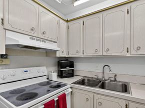 418 S Cypress Rd 110, Pompano Beach FL 33060