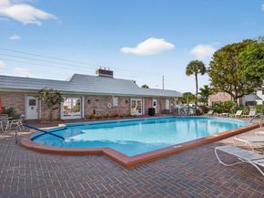 418 S Cypress Rd 110, Pompano Beach FL 33060