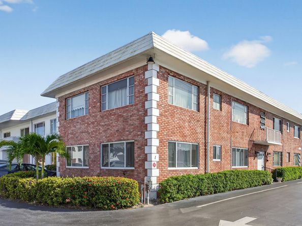 418 S Cypress Rd 110, Pompano Beach FL 33060