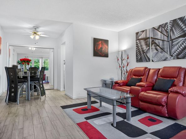 418 S Cypress Rd 110, Pompano Beach FL 33060