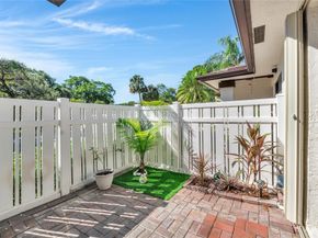 3246 Carambola Cir 3246, Pompano Beach FL 33066