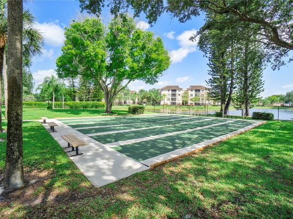 3246 Carambola Cir 3246, Pompano Beach FL 33066