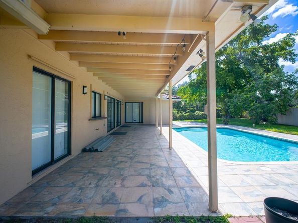 11020 NW 8TH Court, Coral Springs FL 33071