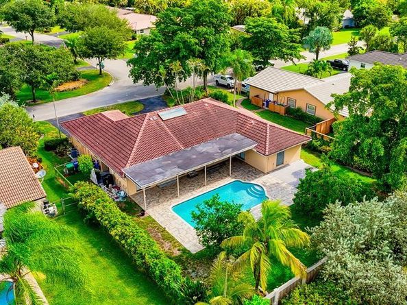 11020 NW 8TH Court, Coral Springs FL 33071