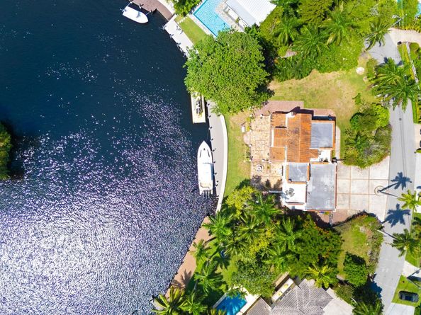 629 SW 8th Ter, Fort Lauderdale FL 33315