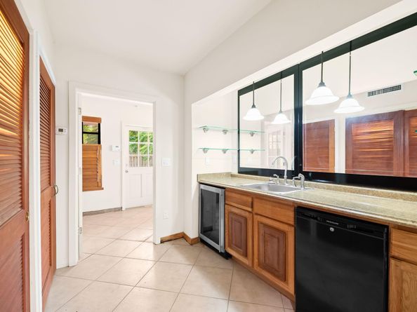 629 SW 8th Ter, Fort Lauderdale FL 33315