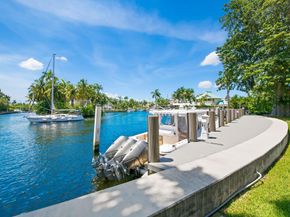 629 SW 8th Ter, Fort Lauderdale FL 33315