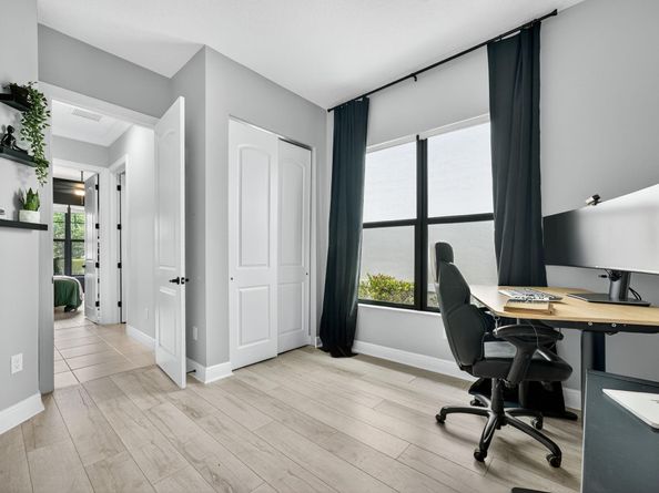 8880 NW 37th Dr, Coral Springs FL 33065