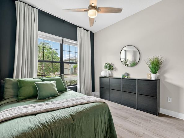 8880 NW 37th Dr, Coral Springs FL 33065