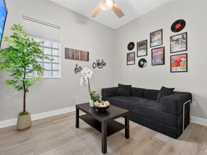 8880 NW 37th Dr, Coral Springs FL 33065