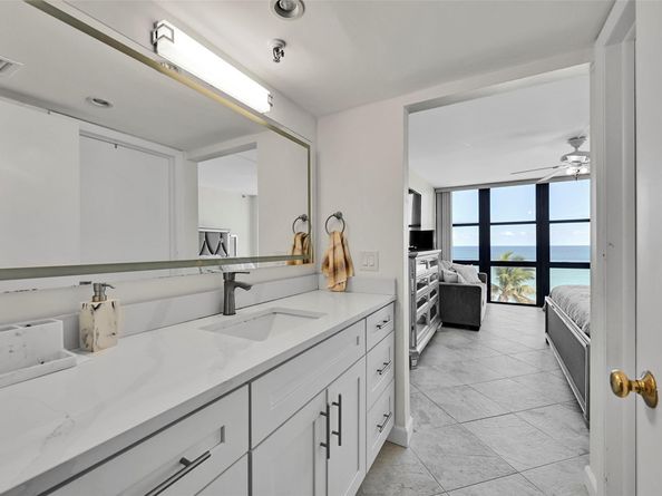 851 N Surf Rd 502, Hollywood FL 33019