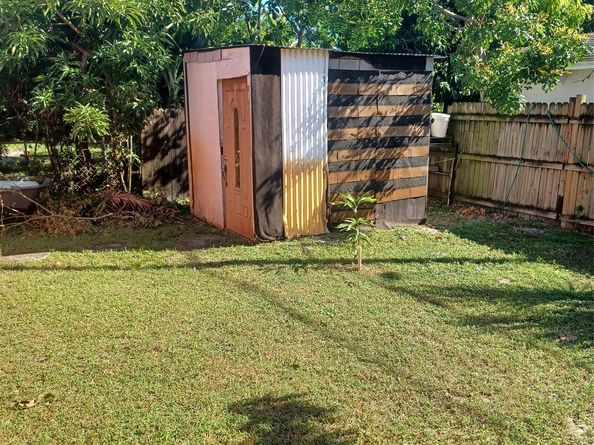 206 Gale Pl, West Palm Beach FL 33409