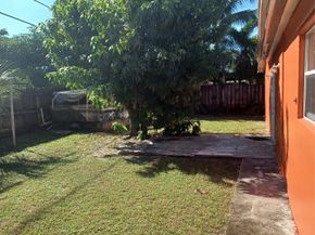 206 Gale Pl, West Palm Beach FL 33409