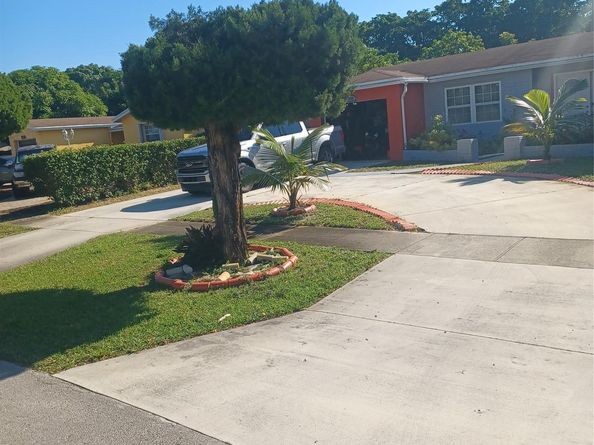 206 Gale Pl, West Palm Beach FL 33409