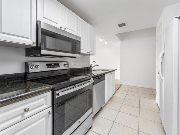 2100 Greenview Shores Boulevard 523, Wellington FL 33414