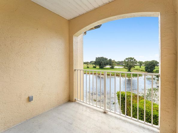 2100 Greenview Shores Boulevard 523, Wellington FL 33414