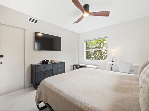 1232 NE 17th Way, Fort Lauderdale FL 33304