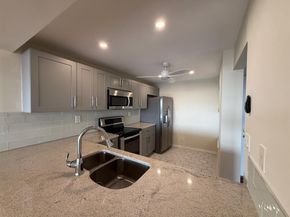 9 Royal Palm Way 6040, Boca Raton FL 33432