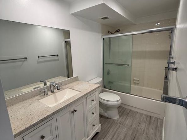 9 Royal Palm Way 6040, Boca Raton FL 33432