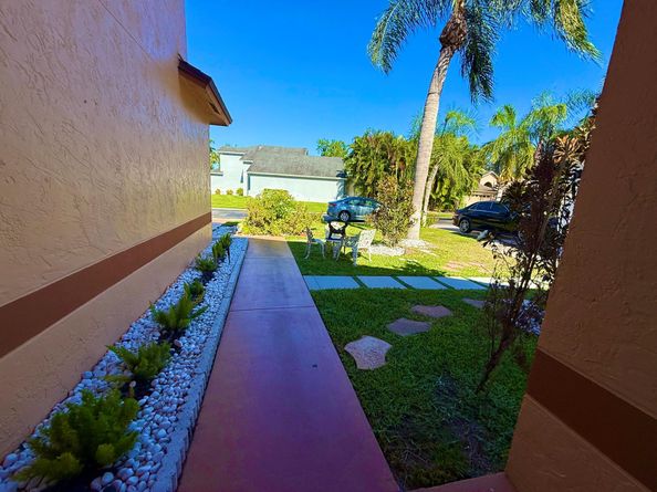 150 Paddock Lane, Greenacres FL 33413