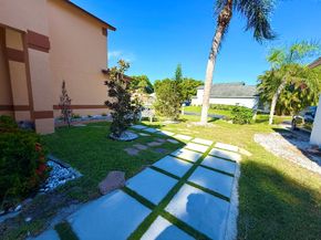 150 Paddock Lane, Greenacres FL 33413