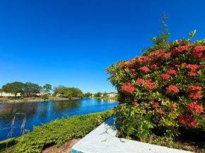 150 Paddock Lane, Greenacres FL 33413