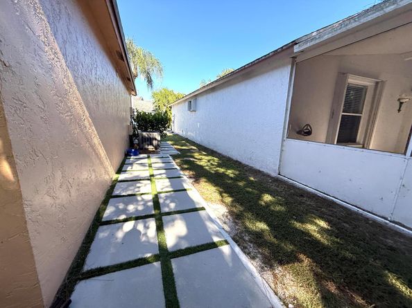 150 Paddock Lane, Greenacres FL 33413