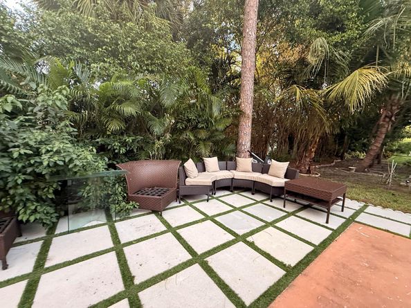 150 Paddock Lane, Greenacres FL 33413