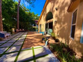 150 Paddock Lane, Greenacres FL 33413