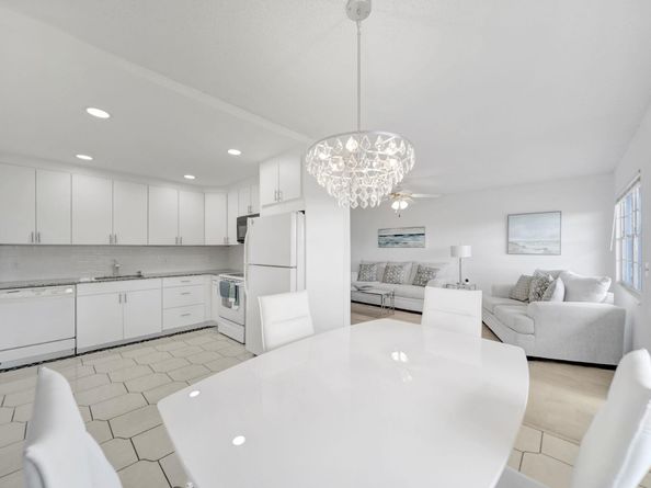 4039 Rexford C, Boca Raton FL 33434