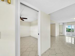 3524 Via Poinciana 604, Lake Worth FL 33467