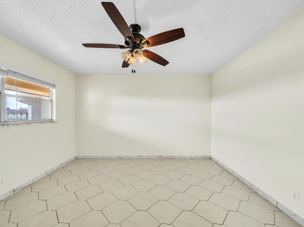 3524 Via Poinciana 604, Lake Worth FL 33467