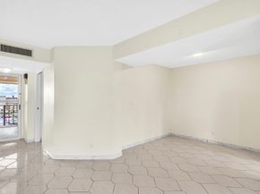 3524 Via Poinciana 604, Lake Worth FL 33467