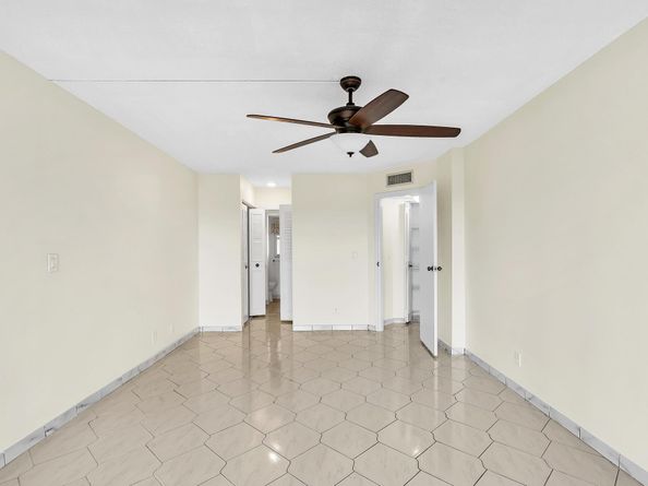 3524 Via Poinciana 604, Lake Worth FL 33467