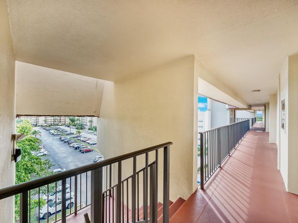 3524 Via Poinciana 604, Lake Worth FL 33467