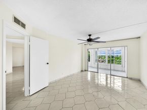 3524 Via Poinciana 604, Lake Worth FL 33467