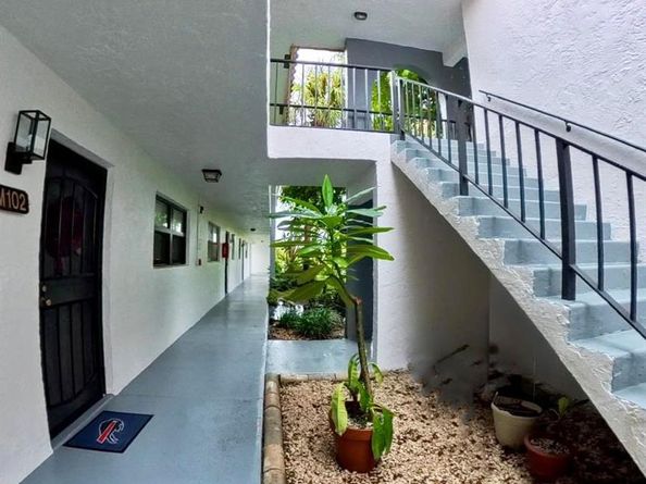 2161 W Woolbright Rd m202, Boynton Beach FL 33426