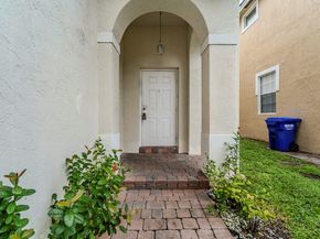 7478 NW 17th Dr, Hollywood FL 33024