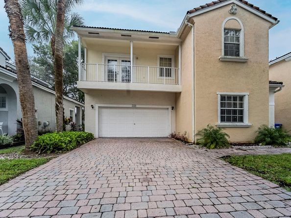 7478 NW 17th Dr, Hollywood FL 33024