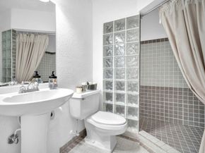 1550 NW 93rd Ave 297, Pembroke Pines FL 33024