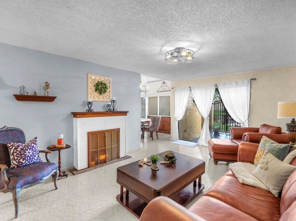 1550 NW 93rd Ave 297, Pembroke Pines FL 33024