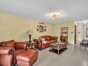 1550 NW 93rd Ave 297, Pembroke Pines FL 33024