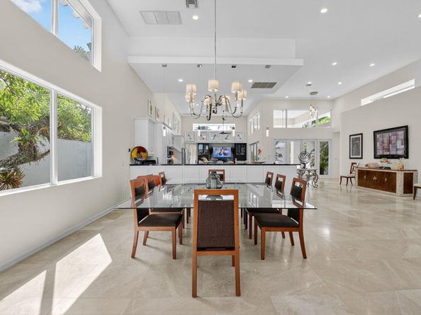 17069 Royal Cove Way, Boca Raton FL 33496