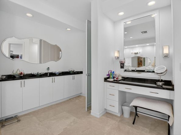 17069 Royal Cove Way, Boca Raton FL 33496