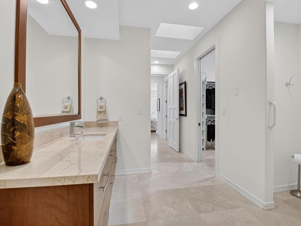 17069 Royal Cove Way, Boca Raton FL 33496