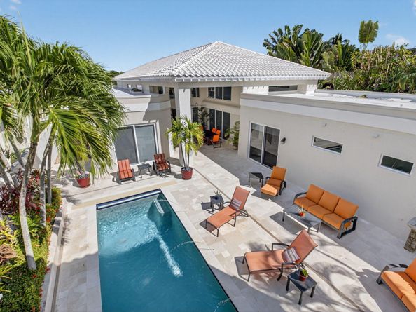 17069 Royal Cove Way, Boca Raton FL 33496