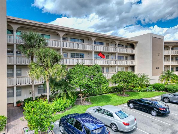 2103 Lucaya Bend F3, Coconut Creek FL 33066