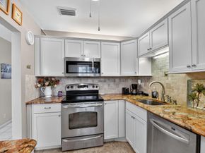 204 Oxford 300, West Palm Beach FL 33417