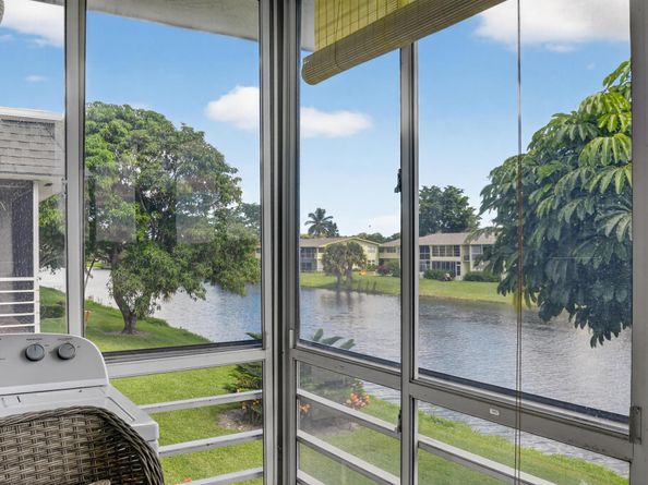 204 Oxford 300, West Palm Beach FL 33417